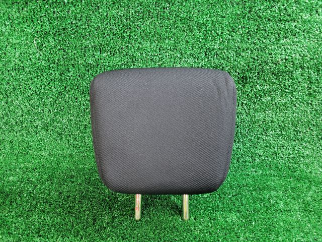 bontott SUZUKI SX4 S-Cross II Hátsó középső Fejtámla