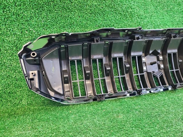 bontott SUZUKI SX4 S-Cross II Hűtőrács