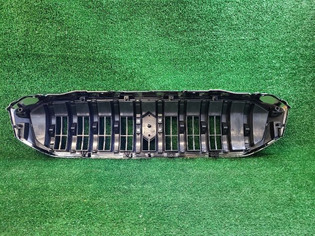 bontott SUZUKI SX4 S-Cross II Hűtőrács