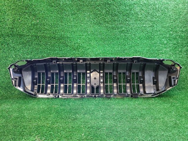 bontott SUZUKI SX4 S-Cross II Hűtőrács