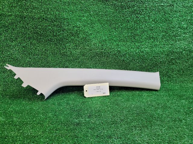 bontott SUZUKI SX4 S-Cross II Jobb A Oszlop Burkolat