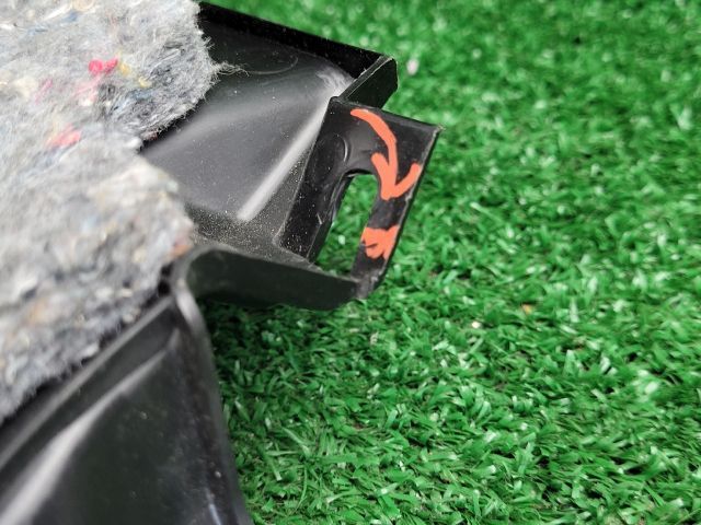 bontott SUZUKI SX4 S-Cross II Jobb Alsó Műszerfal Burkolat