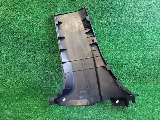 bontott SUZUKI SX4 S-Cross II Jobb B Oszlop Burkolat