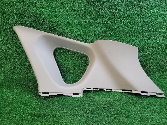 bontott SUZUKI SX4 S-Cross II Jobb C Oszlop Burkolat