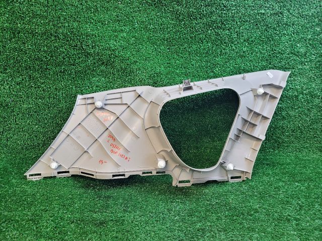 bontott SUZUKI SX4 S-Cross II Jobb C Oszlop Burkolat