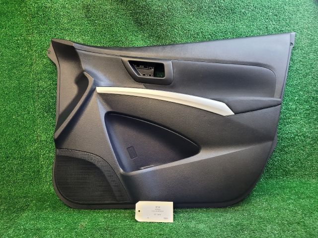 bontott SUZUKI SX4 S-Cross II Jobb első Ajtó Kárpit