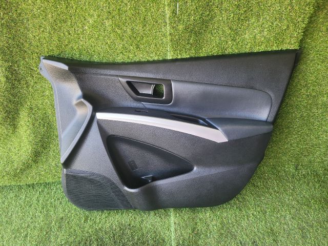 bontott SUZUKI SX4 S-Cross II Jobb első Ajtó Kárpit