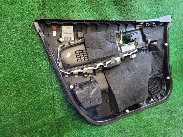 bontott SUZUKI SX4 S-Cross II Jobb első Ajtó Kárpit