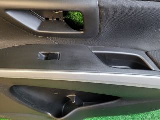 bontott SUZUKI SX4 S-Cross II Jobb első Ajtó Kárpit