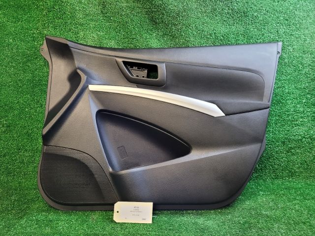 bontott SUZUKI SX4 S-Cross II Jobb első Ajtó Kárpit