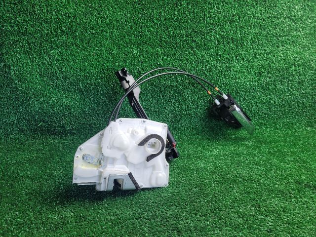 bontott SUZUKI SX4 S-Cross II Jobb első Ajtózár