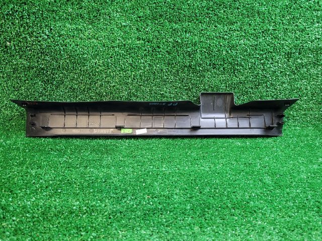 bontott SUZUKI SX4 S-Cross II Jobb első Belső Küszöb Burkolat