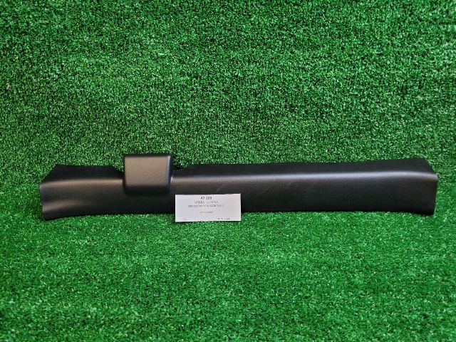 bontott SUZUKI SX4 S-Cross II Jobb első Belső Küszöb Burkolat