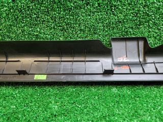 bontott SUZUKI SX4 S-Cross II Jobb első Belső Küszöb Burkolat