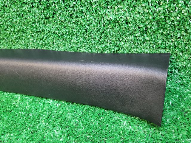 bontott SUZUKI SX4 S-Cross II Jobb első Belső Küszöb Burkolat