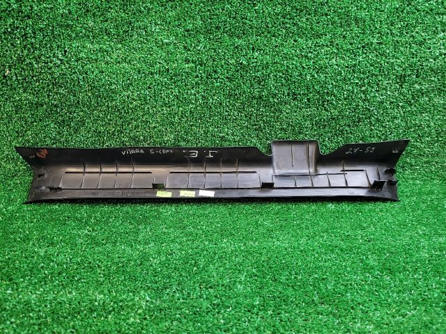 bontott SUZUKI SX4 S-Cross II Jobb első Belső Küszöb Burkolat