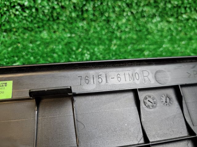 bontott SUZUKI SX4 S-Cross II Jobb első Belső Küszöb Burkolat