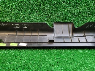 bontott SUZUKI SX4 S-Cross II Jobb első Belső Küszöb Burkolat