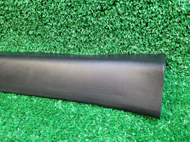 bontott SUZUKI SX4 S-Cross II Jobb első Belső Küszöb Burkolat