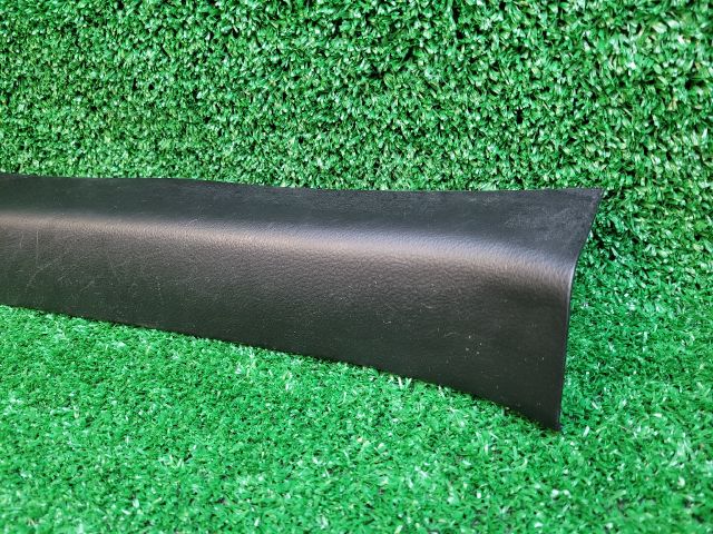 bontott SUZUKI SX4 S-Cross II Jobb első Belső Küszöb Burkolat