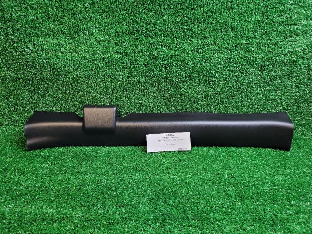 bontott SUZUKI SX4 S-Cross II Jobb első Belső Küszöb Burkolat