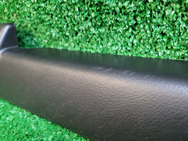 bontott SUZUKI SX4 S-Cross II Jobb első Belső Küszöb Burkolat