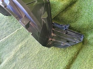 bontott SUZUKI SX4 S-Cross II Jobb első Dobbetét (Kerékjárati, Műanyag)