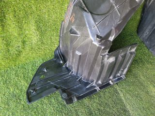 bontott SUZUKI SX4 S-Cross II Jobb első Dobbetét (Kerékjárati, Műanyag)