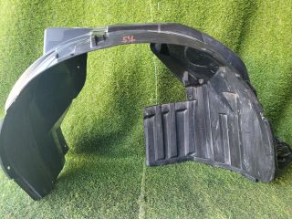 bontott SUZUKI SX4 S-Cross II Jobb első Dobbetét (Kerékjárati, Műanyag)