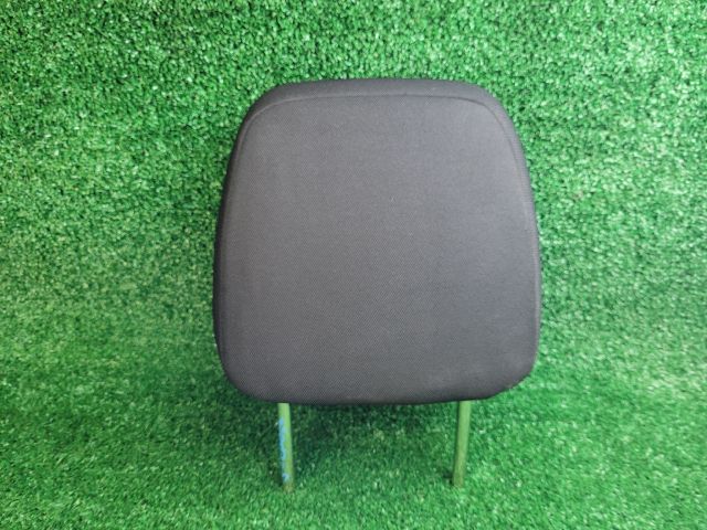 bontott SUZUKI SX4 S-Cross II Jobb első Fejtámla