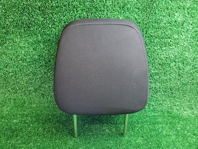 bontott SUZUKI SX4 S-Cross II Jobb első Fejtámla