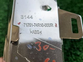 bontott SUZUKI SX4 S-Cross II Jobb első Lökhárító Díszléc