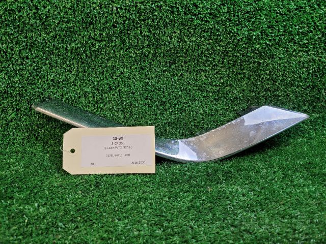 bontott SUZUKI SX4 S-Cross II Jobb első Lökhárító Díszléc