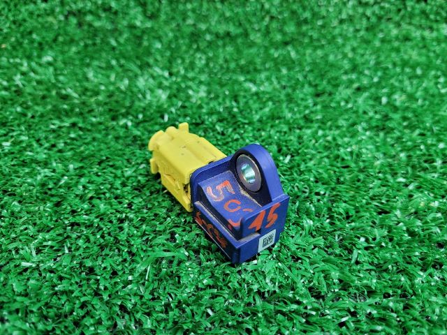 bontott SUZUKI SX4 S-Cross II Jobb első Oldal Ütközés Érzékelő