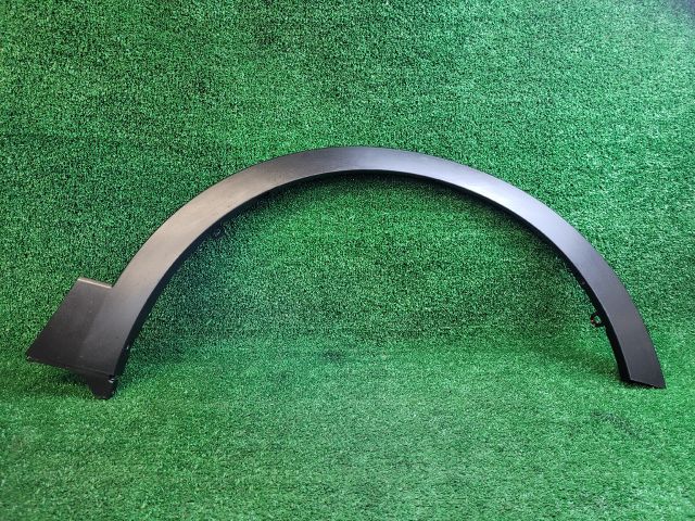 bontott SUZUKI SX4 S-Cross II Jobb első Sárvédő Szélesítő