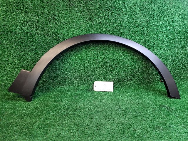 bontott SUZUKI SX4 S-Cross II Jobb első Sárvédő Szélesítő