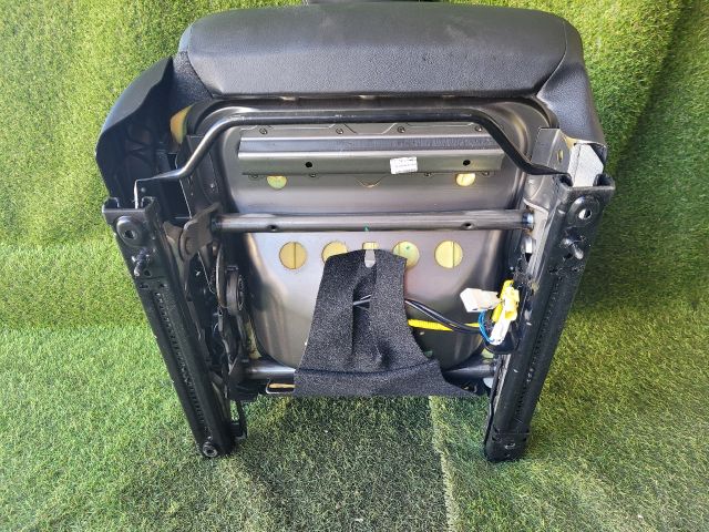 bontott SUZUKI SX4 S-Cross II Jobb első Ülés