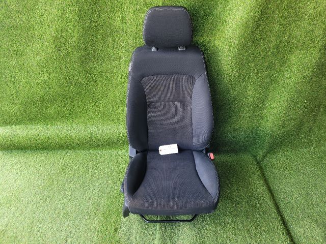 bontott SUZUKI SX4 S-Cross II Jobb első Ülés