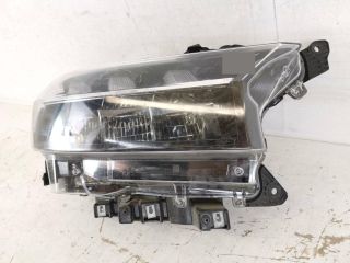 bontott SUZUKI SX4 S-Cross II Jobb Fényszóró