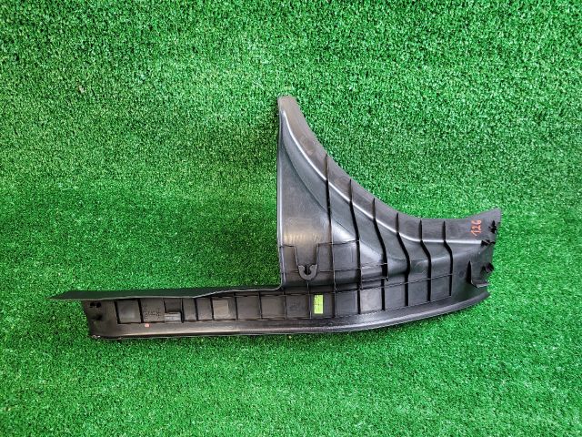 bontott SUZUKI SX4 S-Cross II Jobb hátsó Belső Küszöb Burkolat