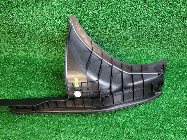 bontott SUZUKI SX4 S-Cross II Jobb hátsó Belső Küszöb Burkolat