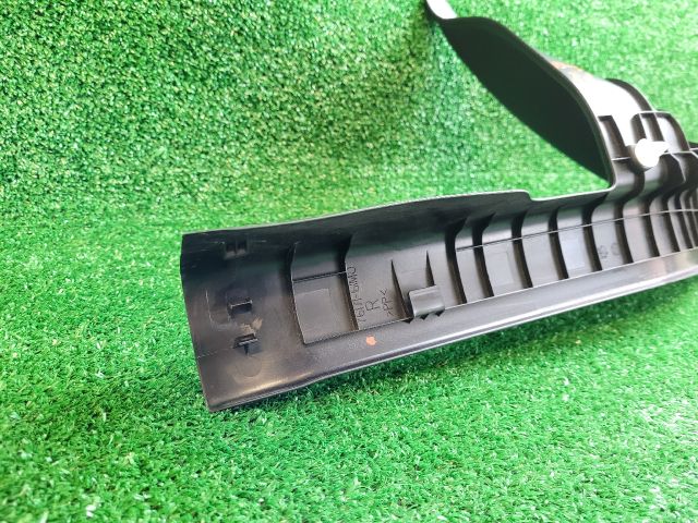 bontott SUZUKI SX4 S-Cross II Jobb hátsó Belső Küszöb Burkolat