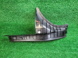 bontott SUZUKI SX4 S-Cross II Jobb hátsó Belső Küszöb Burkolat