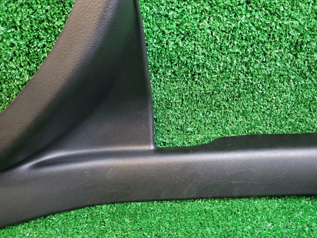 bontott SUZUKI SX4 S-Cross II Jobb hátsó Belső Küszöb Burkolat