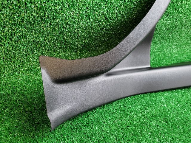 bontott SUZUKI SX4 S-Cross II Jobb hátsó Belső Küszöb Burkolat