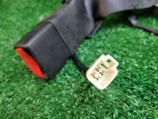 bontott SUZUKI SX4 S-Cross II Jobb hátsó Biztonsági Öv Csat