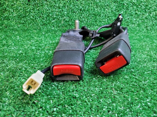 bontott SUZUKI SX4 S-Cross II Jobb hátsó Biztonsági Öv Csat