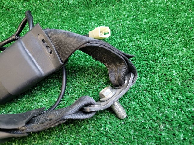 bontott SUZUKI SX4 S-Cross II Jobb hátsó Biztonsági Öv Csat