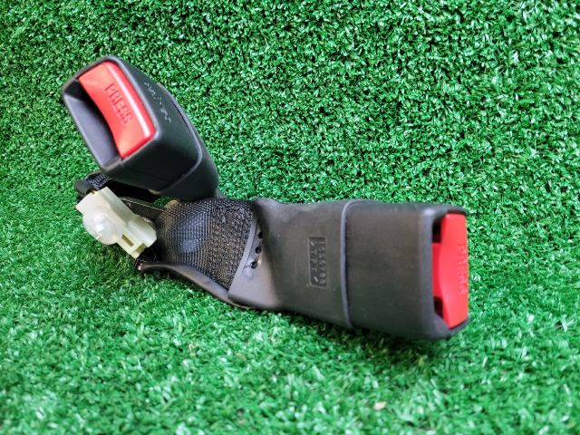 bontott SUZUKI SX4 S-Cross II Jobb hátsó Biztonsági Öv Csat