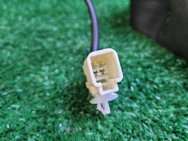 bontott SUZUKI SX4 S-Cross II Jobb hátsó Biztonsági Öv Csat